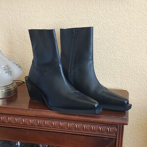 Women's Black Leather Square-Toe Ankle Boots